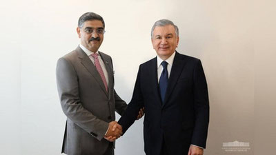 'Shavkat Mirziyoev Pokiston Islom Respublikasi Bosh vaziri vazifasini bajaruvchi Anvar ul-Haq Kakar bilan uchrashdi'ning rasmi