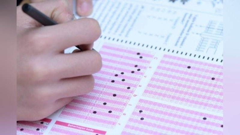 'Navoiylik abiturient qiz muddatidan oldin maksimal ball to`pladi'ning rasmi