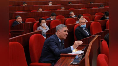 'Deputatlar Bosh vazir o`rinbosariga parlament so`rovini yuborishga qaror qilishdi'ning rasmi