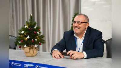 'Toshkentda tug`ilgan siyosatchi Rossiya prezidentligiga nomzodini qo`ydi'ning rasmi