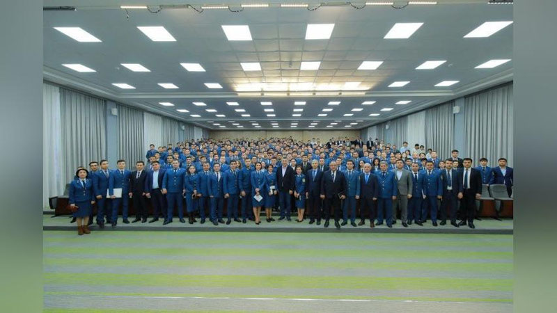 'Soliq qo`mitasi raisi Sherzod Kudbiev talaba yoshlar bilan uchrashdi'ning rasmi