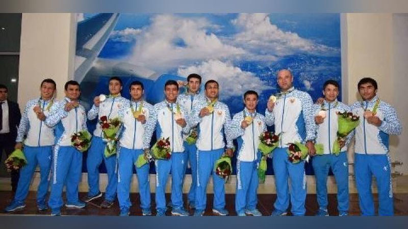 Изрображение 'УЗБЕКИСТАН ВСТРЕТИЛ СВОИХ ГЕРОЕВ-ОЛИМПИЙЦЕВ (ФОТО И ВИДЕО)'