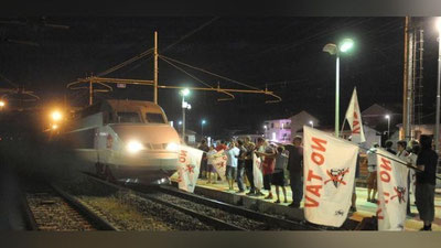 '​Францияда темир йўл  ходимлари оммавий иш ташлашди (видео)'ning rasmi