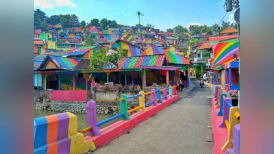 '​Индонезиядаги “Камалак қишлоқ” (Фото)'ning rasmi