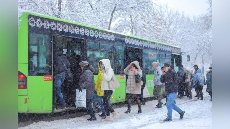 Изрображение 'Автобусы в Ташкенте будут курсировать до часу ночи 1 января'