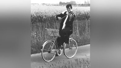 'Velosipedda­  skripka chalib...'ning rasmi