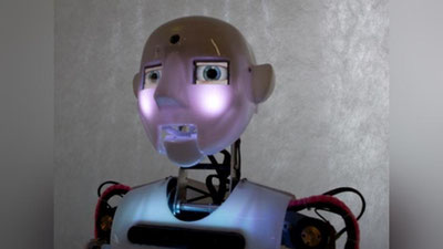 Изрображение 'Первый в мире робот-адвокат нашел работу'