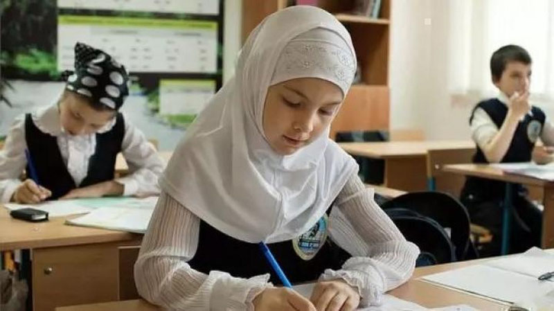 'Maktabda bosh kiyimga (ro`mol) ruxsat beriladimi?'ning rasmi