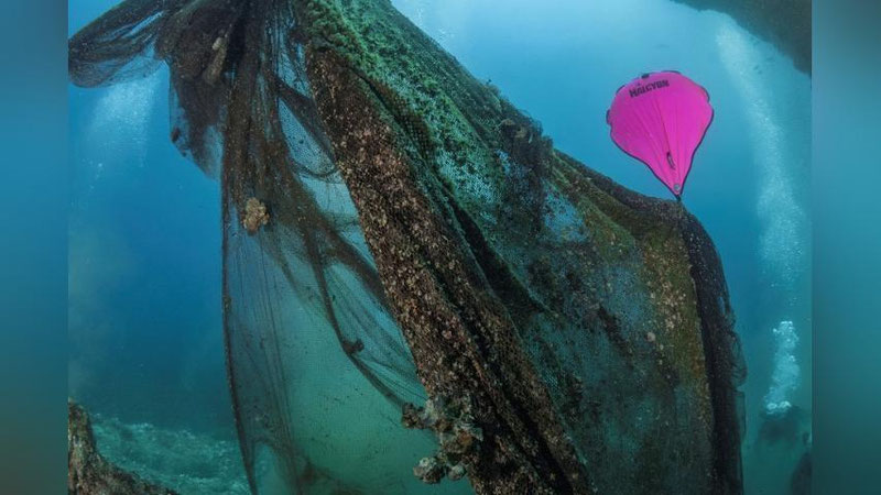'O`rta er dengizi tubi plastik chiqindilarga to`lgani ma`lum bo`ldi (Video)'ning rasmi