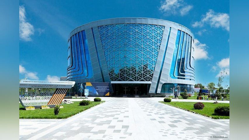 'O`zbekistonda Xalqlar do`stligi universiteti ochilgani aytilmoqda'ning rasmi
