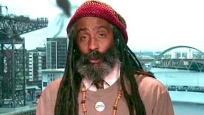 Изрображение 'Крупный паук попал в прямой эфир в Великобритании (видео)'