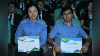 '1 milliard 933 million so`m mablag` iqtidorli hamda faol talabalarning shartnoma to`lovlariga yo`naltirdi  'ning rasmi