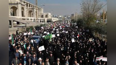 'Liviya hukumati noqonuniy muhojirlarni o`z mamlakatlariga qaytarib yubormoqchi'ning rasmi