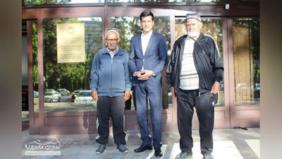 '​Бухоролик отахонлар юртимиз бўйлаб велосипедда саёҳат қилмоқда'ning rasmi