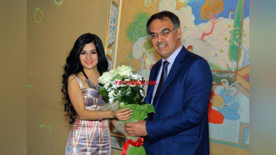 'Бобур Бобомурод ўзи ва Ширин ҳақидаги миш-мишларга ойдинлик киритди'ning rasmi