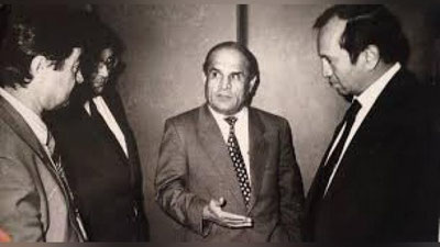 'Uzoq tanaffusdan so`ng Ismoil Jo`rabekov o`zbek matbuotining bosh nashrida...'ning rasmi