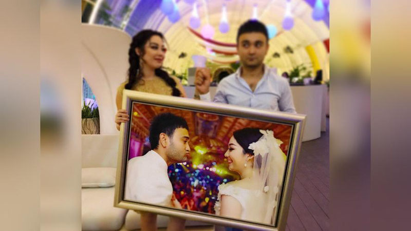 Изрображение 'ШОХРУХХОН И АСАЛЬ ШОДИЕВА ОТМЕТИЛИ ГОДОВЩИНУ СО ДНЯ СВАДЬБЫ (ФОТО)'