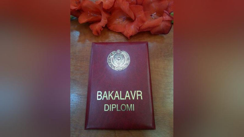 'Soхta diplom pand berdi...'ning rasmi