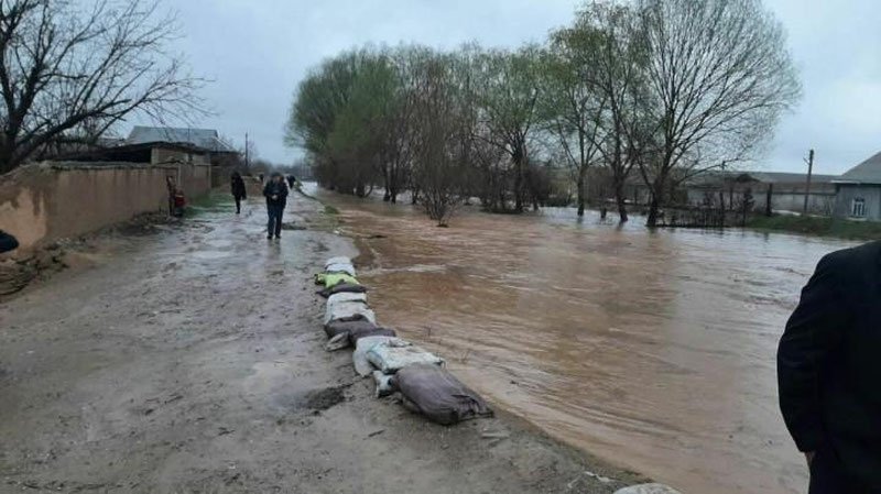 'Tezkor gidrometeorologik axborot: O`zbekistonning 9 ta viloyatidagi qator tumanlarda sel-suv toshqini bo`lishi kutilmoqda'ning rasmi