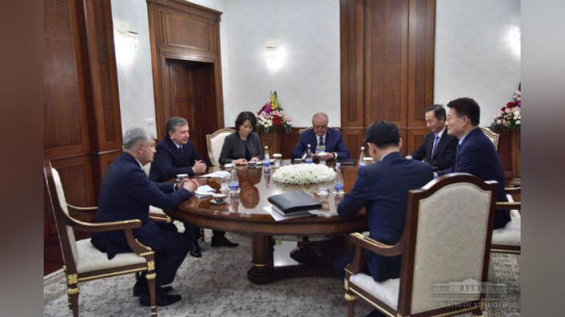 Изрображение 'ПРЕЗИДЕНТ УЗБЕКИСТАНА ПРИНЯЛ ЮЖНОКОРЕЙСКУЮ ДЕЛЕГАЦИЮ'