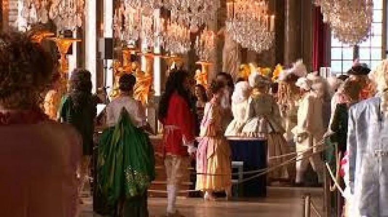'Fransiyada bal kechasi tashkil etildi (Video)'ning rasmi