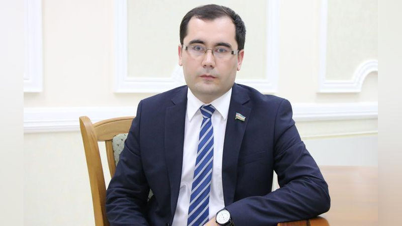 '"Taraqqiyot strategiyasi" markaziga yangi direktor tayinlandi'ning rasmi