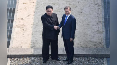 'Тарихий учрашув: Шимолий ва Жанубий Корея ўзаро душманликдан воз кечди (видео)'ning rasmi