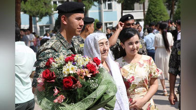 'Harbiy o`quv fakulteti kursantlari qasamyod qabul qildi'ning rasmi