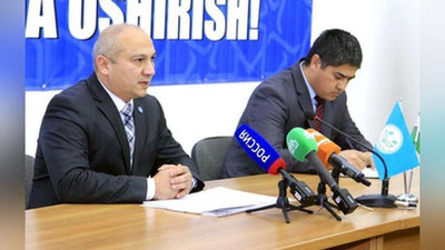 Изрображение 'РОССИЙСКИЕ ЖУРНАЛИСТЫ ПОСЕТИЛИ ПРЕДВЫБОРНЫЙ ШТАБ НДПУ (ФОТО)'