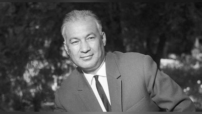 'TARIX YaRATGAN ShAXS HAQIDA O`YLAR'ning rasmi