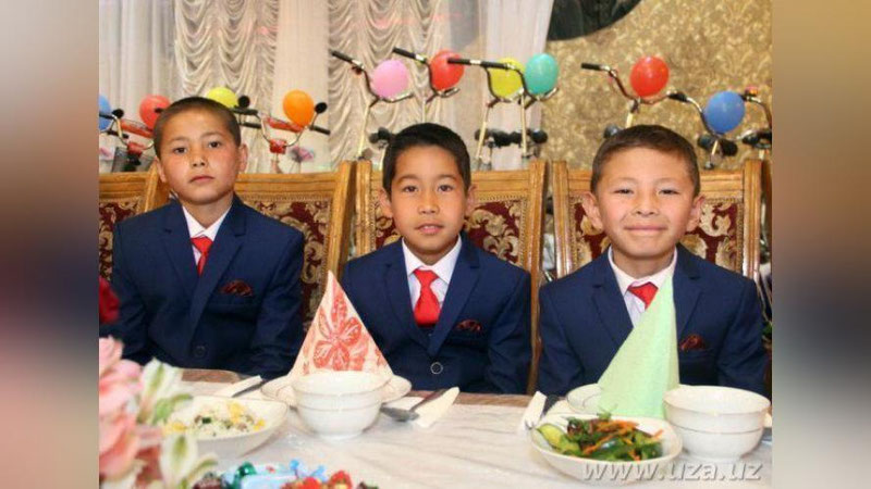 '​Sirdaryoda 10 nafar bolaning sunnat to`yi o`tkazildi'ning rasmi