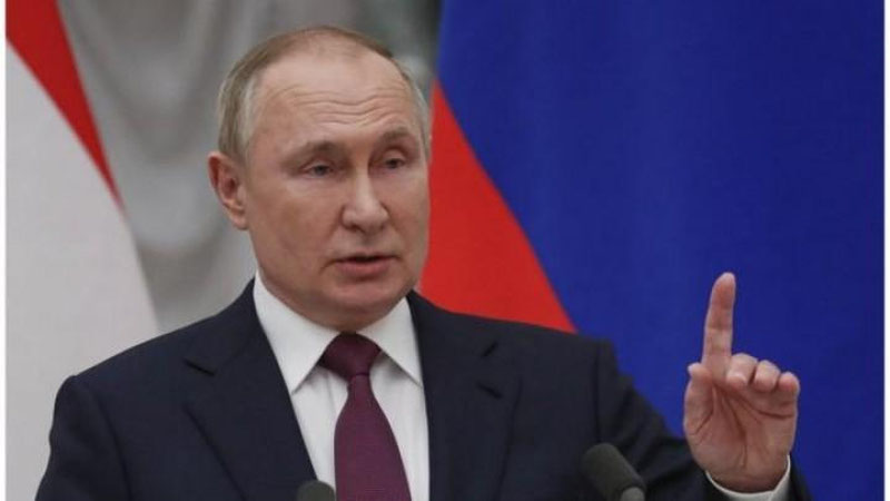 'Путин Украинани урушни тўхтатиб, музокара столига чақирди,  аммо референдум натижалари муҳокама қилинмайди'ning rasmi