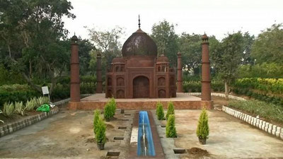 'Hindistonda “Dunyoning 7 mo``jizasi” barpo etildi 'ning rasmi