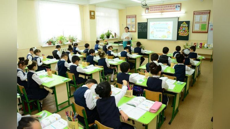 'Konstitusiyaviy qonuni loyihasining 52-moddasi o`qituvchilar himoyasiga bag`ishlanmoqda'ning rasmi