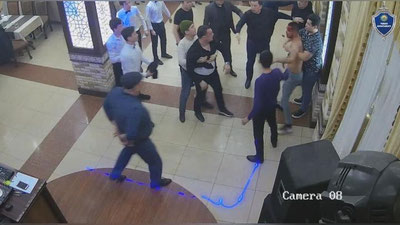 Изрображение 'Не поделился микрофоном: в одном из нукусских ресторанов избили диджея'