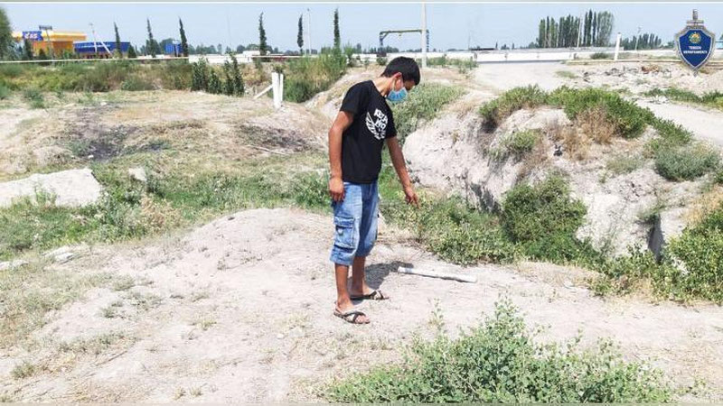'Andijonda 18 yoshli yigit sevgan qizini rashk qilib, 30 yoshli fuqaroni o`ldirib qo`ydi'ning rasmi
