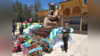 'Qashqadaryo viloyatida “Motamsaro ona” haykalining tantanali ochilish marosimi bo`lib o`tdi'ning rasmi