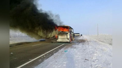 'Қозоғистонда автобус ёниб кетиши натижасида ҳалок бўлганларнинг бирламчи рўйхати эълон қилинди'ning rasmi