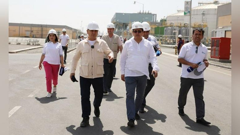 '“O`zbekneftgaz”: Boshqaruv raisi hamrohligida jurnalist va blogerlar “Uzbekistan GTL” zavodida sintetik yoqilg`i ishlab chiqarilishi jarayoni bilan tanishishdi'ning rasmi
