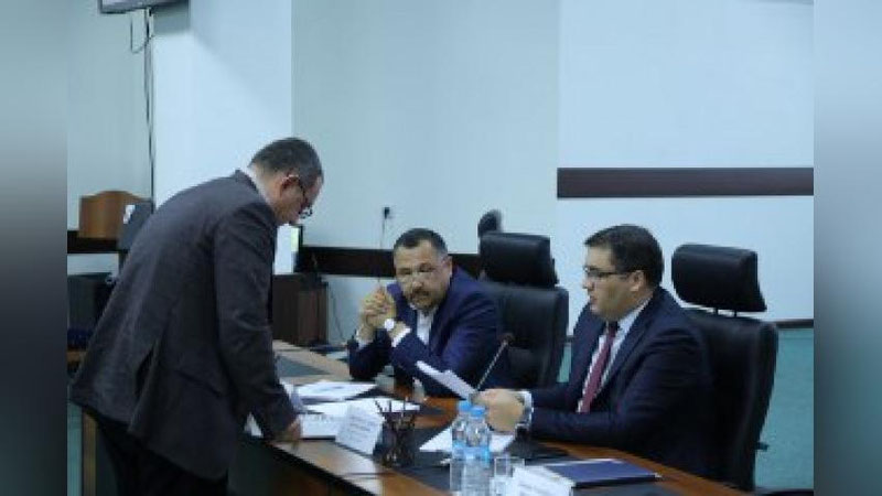 'Adliya vazirining sayyor qabuli tadbirkorlarga nima bermoqda?'ning rasmi