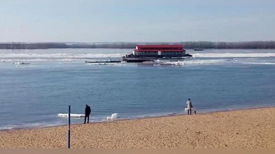 'Ресторан муз бўлаги билан бирга оқиб кетди (Видео)'ning rasmi