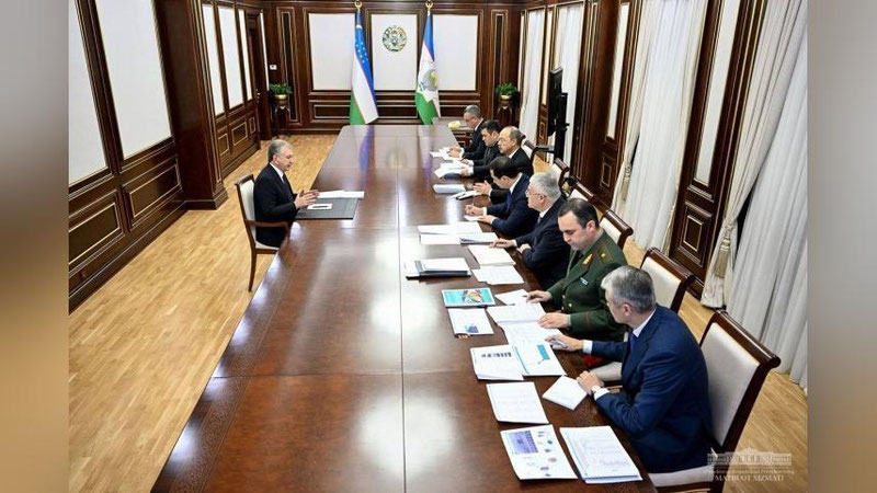 Изрображение 'Работу по установке солнечных панелей обсудили на совещании с Президентом'