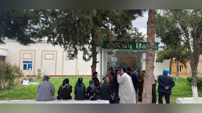 'Ўзбекистондаги банклар катта миқдордаги нақд пул ечишга юқори комиссия ўрнатмоқчими?'ning rasmi