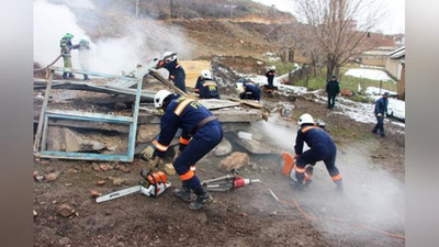 'Samarqandda ikkita uy yonib ketdi. Holat bo`yicha viloyat FVB ma`lumot berdi'ning rasmi