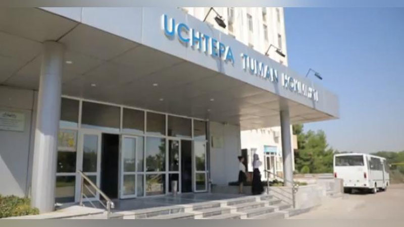 Изрображение 'Хоким Учтепинского района вручил золотым медалистам ноутбуки (видео)'