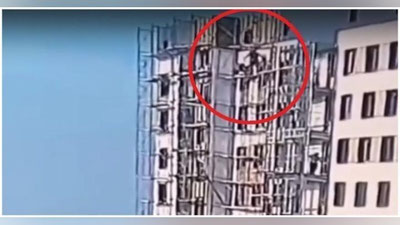 Изрображение 'Дагестанское чудо: рабочие упали с девятого этажа и выжили (видео)'