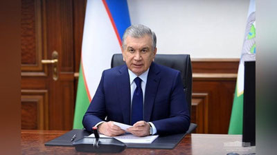 'Shavkat Mirziyoev notarial jarayonlarda aholiga qulayliklarni oshirishga oid taqdimot bilan tanishdi'ning rasmi
