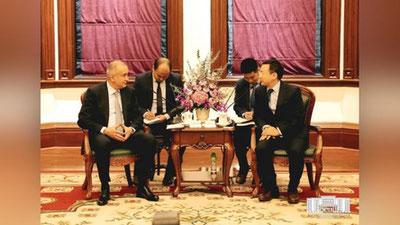 'Jahongir Artikxodjaev Guandun provinsiyasining vise gubernatori bilan uchrashdi'ning rasmi