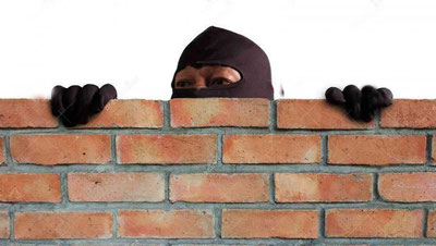 'Namanganda 18 yoshli fuqaro qariyb 500 dollarni "tuya qildi"'ning rasmi