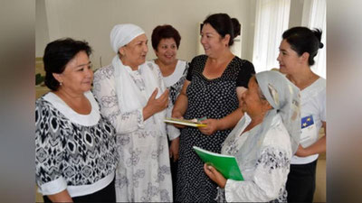 'O`zbekistonda ota-onalar bilan ishlaydigan jamoatchilik tuzilma takomillashtirildi'ning rasmi